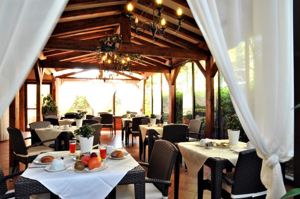 Hotel Ferro Di Cavallo Pavullo nel Frignano Exterior photo